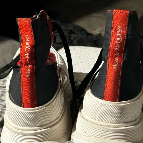 Alexander McQueen - Picture 5 of 5